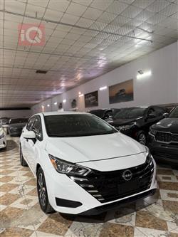 نيسان فيرسا